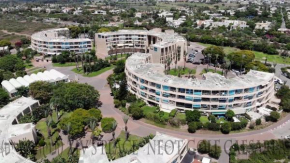 Neot golf suite